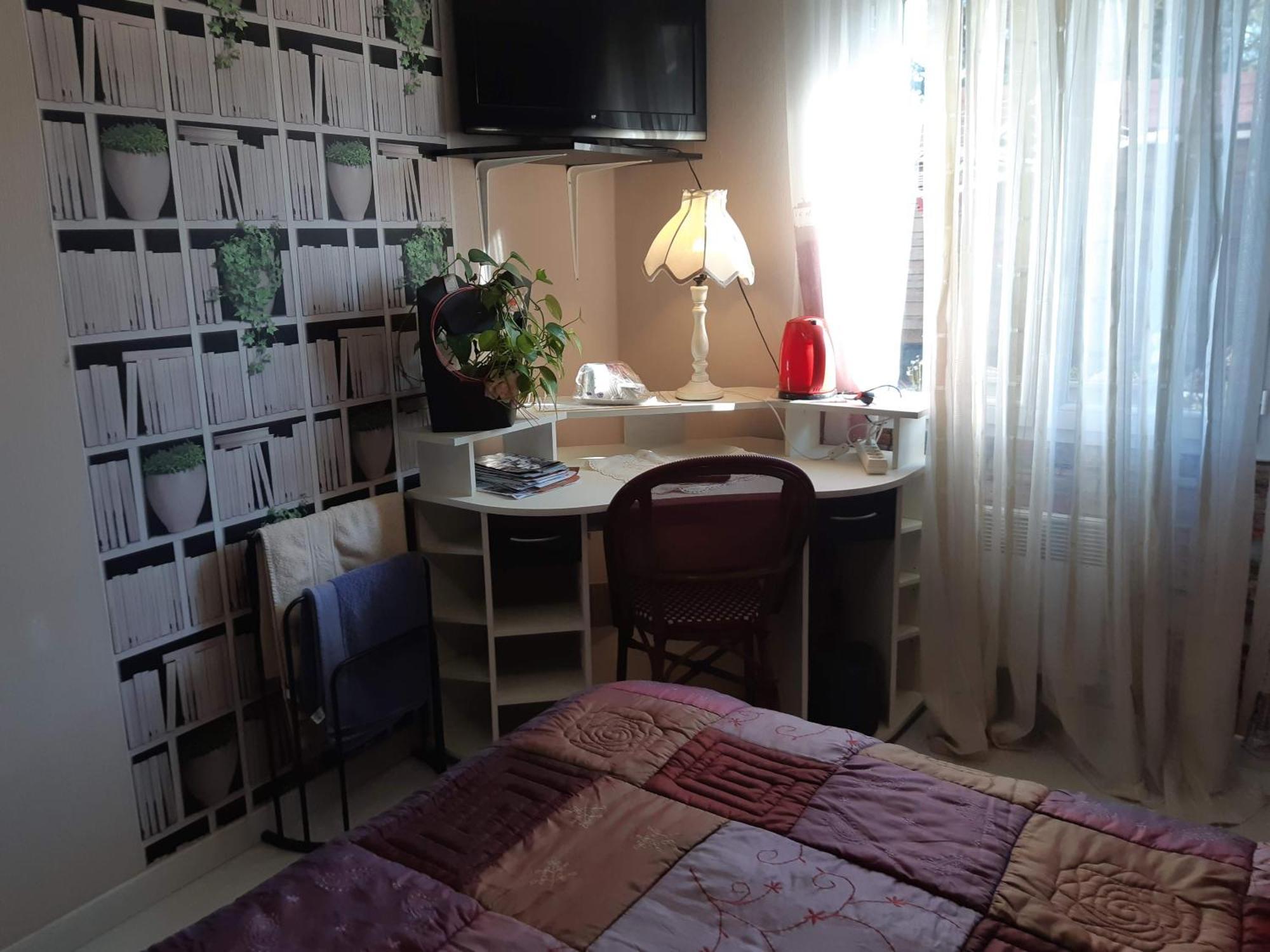 Chambre Lit Double Dans Pavillon , Chez Lilyanne Tonnay-Charente Zewnętrze zdjęcie